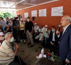 CHP Genel Başkanı Kılıçdaroğlu, İzmir'de depremzedelerle bir araya geldi