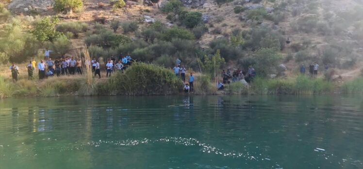 Gaziantep'te balık tutmak isterken Fırat Nehri'ne düşen genç hayatını kaybetti