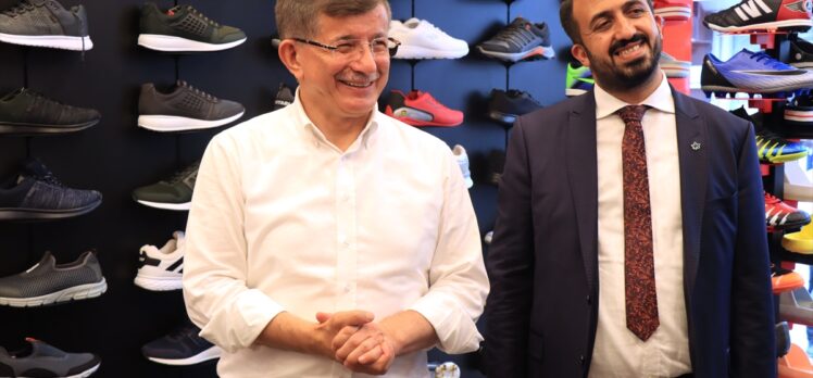 Gelecek Partisi Genel Başkanı Davutoğlu, Kırklareli'nde çiftçilerle buluştu