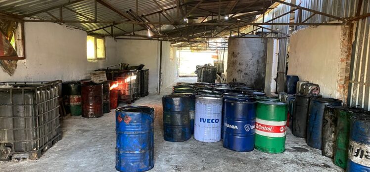 İzmir'de 16 bin 600 litre kaçak akaryakıt ele geçirildi