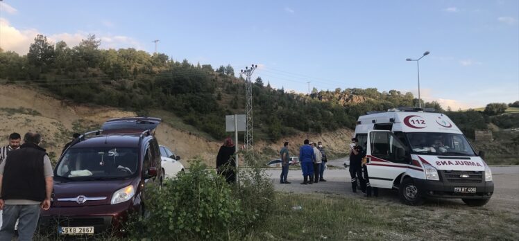 Karabük'te 2 hafif ticari araç çarpıştı: 8 yaralı