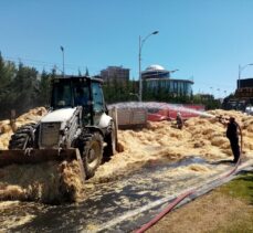 Malatya'da saman yüklü tır yandı