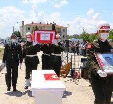 Mardin'de silah kazası sonucu şehit olan asker Tekirdağ'da son yolculuğuna uğurlandı