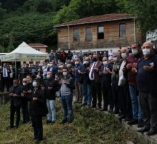 Mardin'deki trafik kazasında hayatını kaybeden Büşra öğretmen toprağa verildi