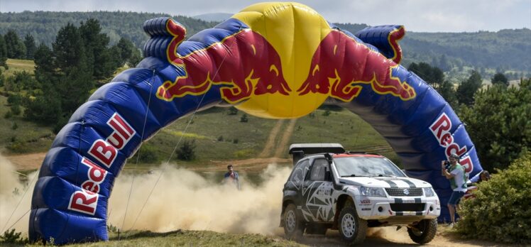 Off-road sporcuları Mert Becce ve Sertaç Tatar, Doğu Avrupa Baja Kupası'nda yarışacak