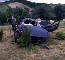 Samsun'da hafif ticari araç ile otomobil çarpıştı: 1 ölü, 2 yaralı