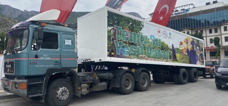 Su Elçileri Derneğince oluşturulan mobil tır Amasya'da çocuklarla buluşturuldu