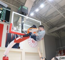 Tekerlekli Sandalye Basketbol Süper Ligi'nde şampiyon İzmir Büyükşehir Belediyespor oldu