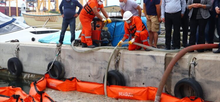 Tekirdağ'da müsilaj temizleme çalışması başlatıldı