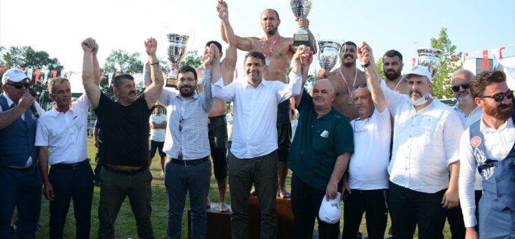 15. Geleneksel Hergeleci İbrahim Yağlı Güreşleri'nde başpehlivan Ali Gürbüz oldu