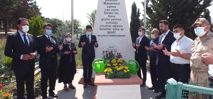 15 Temmuz şehidi Ferhat Koç, Tokat'taki kabri başında anıldı