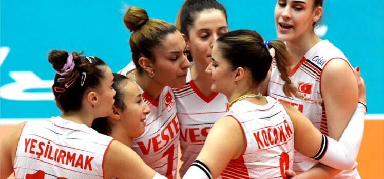 20 Yaş Altı Kadın Milli Voleybol Takımı, Dünya Şampiyonası'na galibiyetle başladı