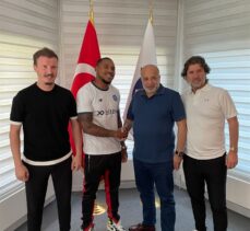 Adana Demirspor, Britt Assombalonga'yı transfer etti