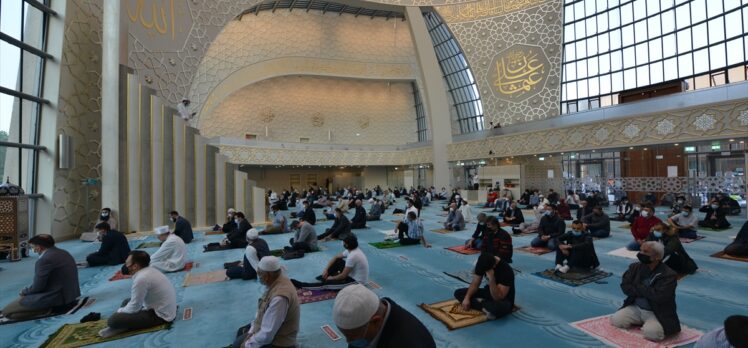 Almanya'da Kurban Bayramı coşkuyla kutlanıyor