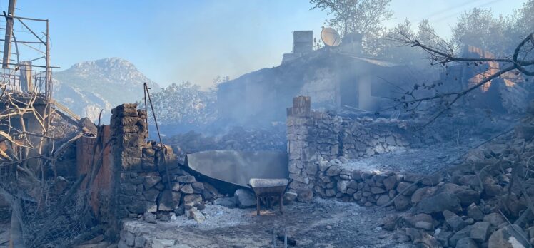 GÜNCELLEME – Antalya'nın Akseki ilçesinde orman yangını çıktı