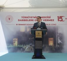 Bakan Dönmez: “Olup bitene tiyatro deme zavallılığını göstermek, bu milletin değerlerine sırt dönmektir”