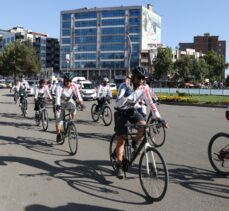 “Bitlis Nemrut'tan, Adıyaman Nemrut'a Pedallıyoruz” ekibi Batman'a ulaştı