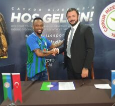 Çaykur Rizespor, Lebogang Phiri ile 3 yıllık sözleşme imzaladı