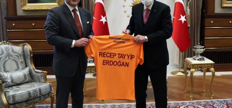 Cumhurbaşkanı Erdoğan, Galatasaray Kulübü Başkanı Elmas'ı kabul etti