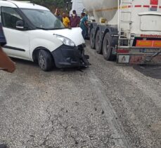 Sağanağın etkili olduğu Düzce'de trafik kazalarında 6 kişi yaralandı