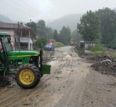 Düzce'de şiddetli sağanak su baskınlarına yol açtı