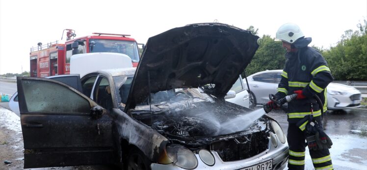 Edirne'de memleketine giden gurbetçinin otomobili tamamen yandı