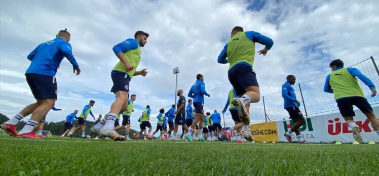 Fenerbahçe, çalışmalarını sürdürdü