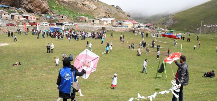 Gümüşhane'nin Taşköprü Yaylası'nda yayla sporları şenliği düzenlendi