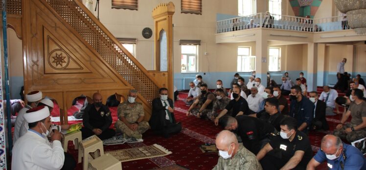 Hakkari'de şehit Emniyet Müdür Yardımcısı Cevher için mevlit okutuldu