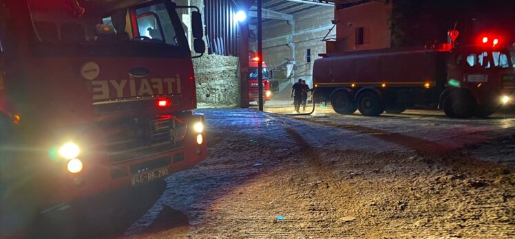 Kahramanmaraş'ta yem fabrikasında çıkan yangın söndürüldü