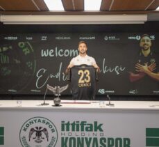 Konyaspor, Arnavutluk Milli Takım futbolcusu Endri Çekiçi'yi transfer etti