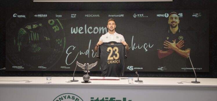 Konyaspor, Arnavutluk Milli Takım futbolcusu Endri Çekiçi'yi transfer etti