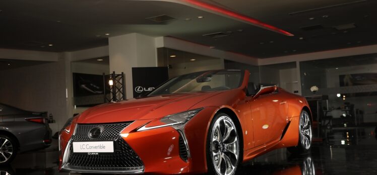 Lexus, üstü açılan otomobili “Lexus LC 500 Convertible”ı Türkiye'de satışa sundu