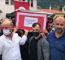 Mardin'de trafik kazasında ölen uzman çavuşun cenazesi memleketi Trabzon'da defnedildi