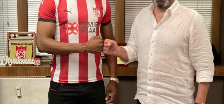 Sivasspor, Nijeryalı oyuncu Leke Samson James'i transfer etti