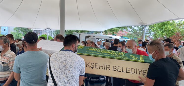 Tekirdağ'da sahte içkiden zehirlenen 9 kişinin tedavisi sürüyor