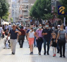 Trakya'nın caddelerinde arife nedeniyle alışveriş yoğunluğu yaşanıyor