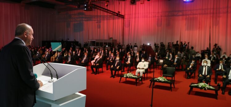 Cumhurbaşkanı Erdoğan, İDEF'21 15. Uluslararası Savunma Sanayii Fuarı Açılış Töreni'ne katıldı: (1)