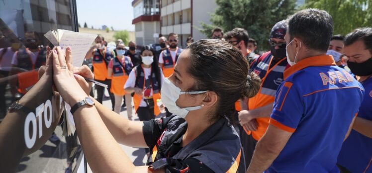 AFAD gönüllüleri, sel bölgesine destek olmak amacıyla Ankara'dan yola çıktı