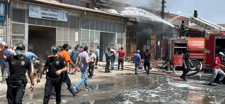 Aksaray'da sanayi sitesindeki lokantada yangın çıktı