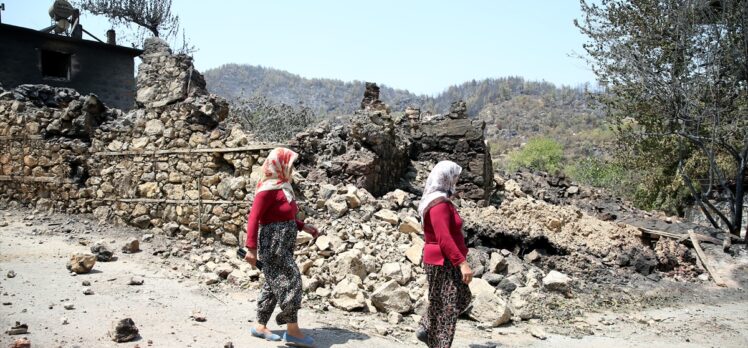 Alanya'daki orman yangınlarında 107 ev zarar gördü