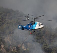 Aydın'ın Çine ilçesinde orman yangını söndürme çalışmaları devam ediyor