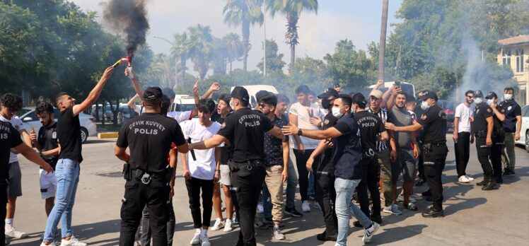 Beşiktaş kafilesi hazırlık maçı için Adana'da