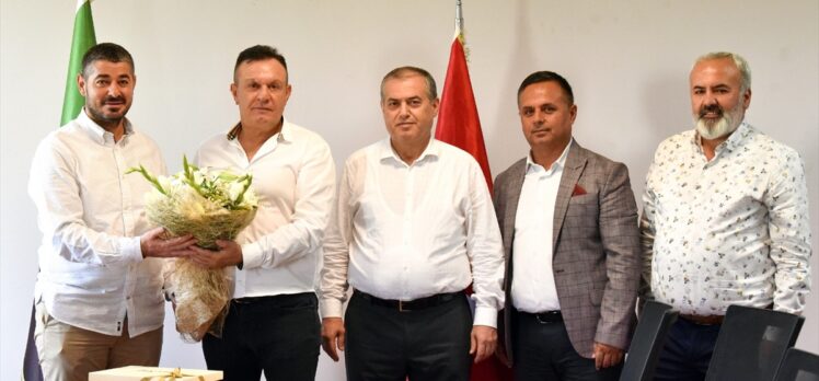 Denizlispor'da devir teslim töreni yapıldı