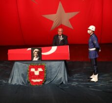 Devlet sanatçısı Nedret Güvenç son yolculuğuna uğurlandı