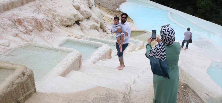 “Giresun'un Pamukkale'si” Göksu travertenleri doğaseverlerin ilgi odağı oldu