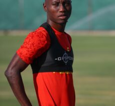 Göztepeli futbolcu Obinna: “Umarım bizim için başarılı bir sezon geçer”