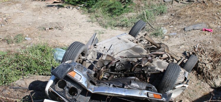 Hatay'da otomobil su kanalına devrildi: 2 ölü, 2 yaralı