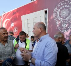 İçişleri Bakanı Süleyman Soylu, sel felaketinden etkilenen Bozkurt'ta aşure dağıttı