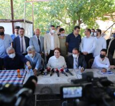 İYİ Parti Genel Başkanı Akşener, Muğla'da yangınlardan etkilenen mahalleleri ziyaret etti
